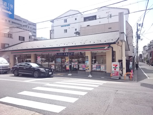 ナディア(Nadia) コンビ二：ｾﾌﾞﾝｲﾚﾌﾞﾝ 下京区役所前店　117m