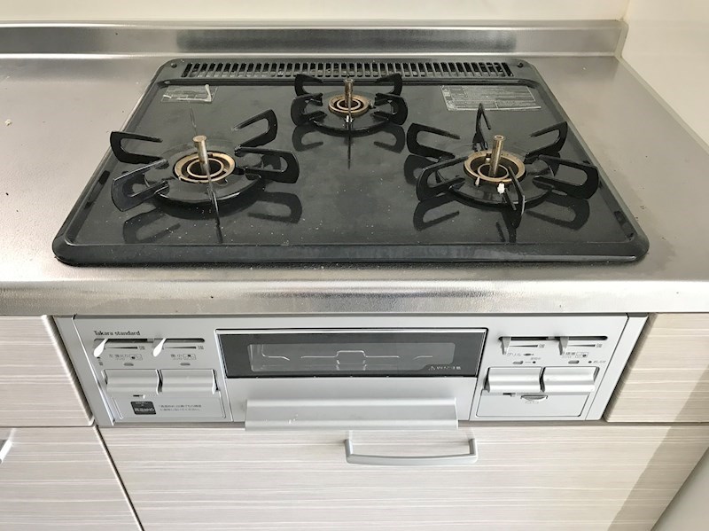 カザモデルノ システムキッチン　ガス3口+グリル