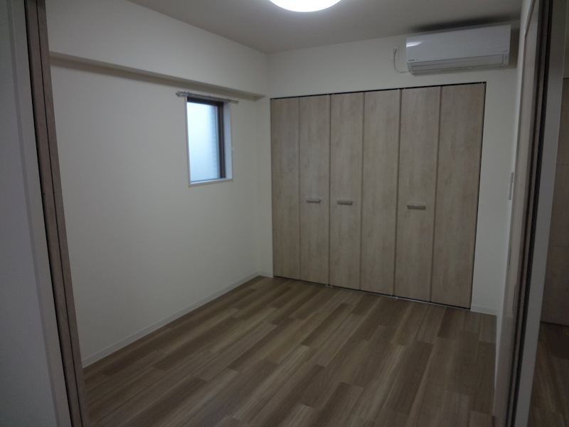 グラディアン大曽根 ５帖あります。