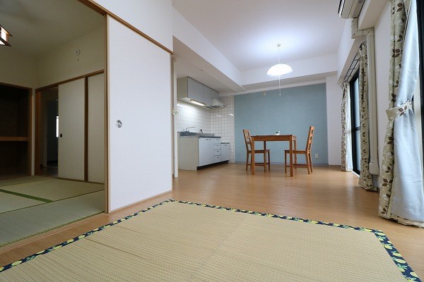 エーデルハイム 和室と合わせて使うと18帖の広々空間です。