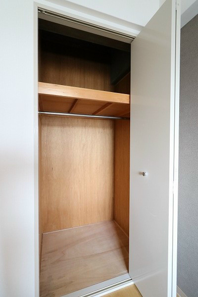 エーデルハイム 洋室クローゼット収納