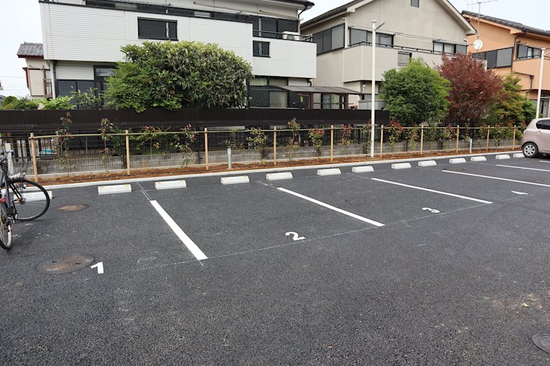 ルーチェ(北足立郡) 駐車場