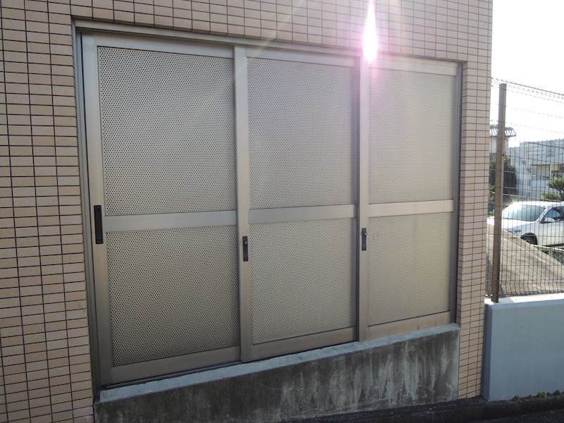 エヴァン千里山 ゴミ置き場