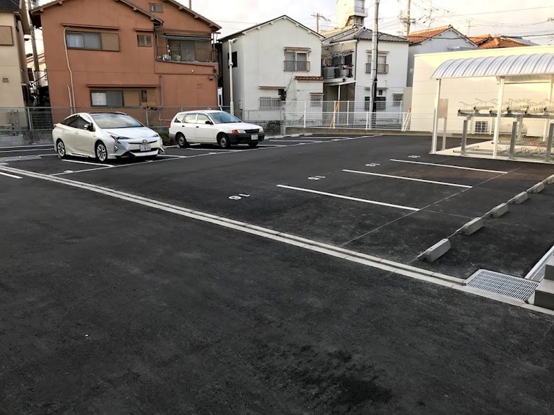 ドミソレイユⅣ 駐車場