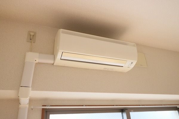 カサカリエンテ エアコンは設備です。