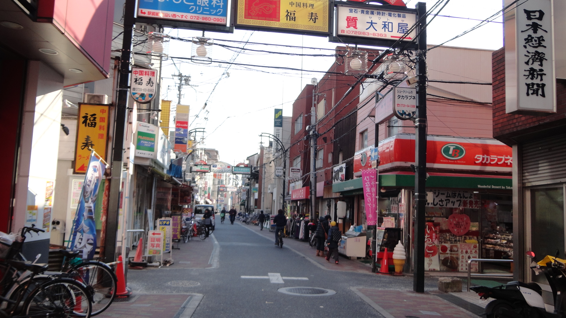 ボンメゾン 商店街：岩田本通商店街　472m