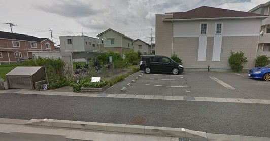 エフ クレッシェンド 駐車場