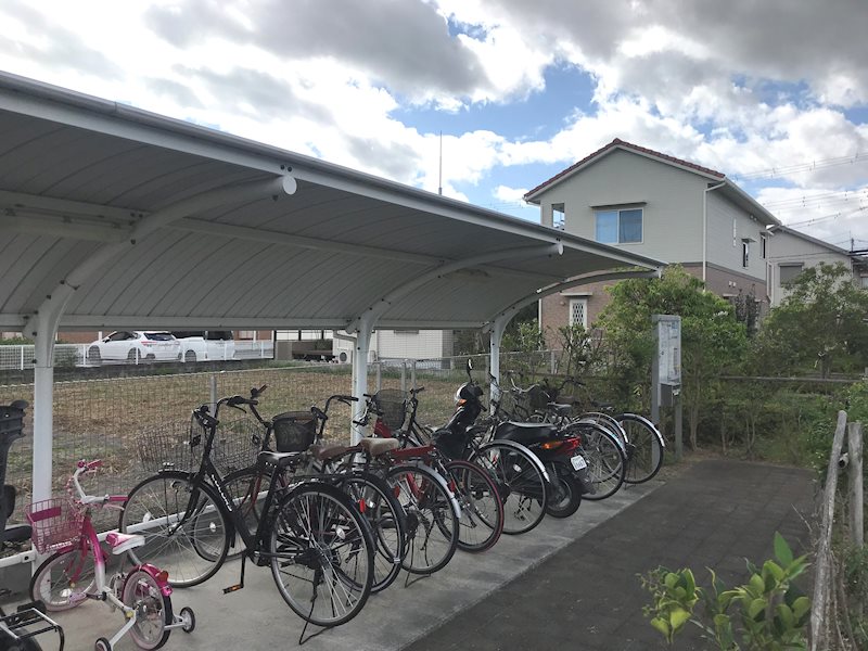エフ クレッシェンド 駐輪場