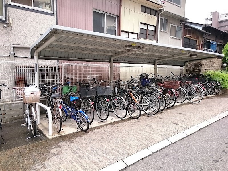 エミネンスタカハシ 駐輪場