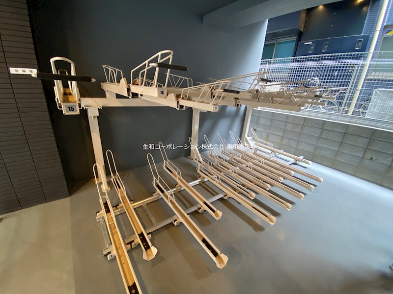 グランディール 駐輪場
