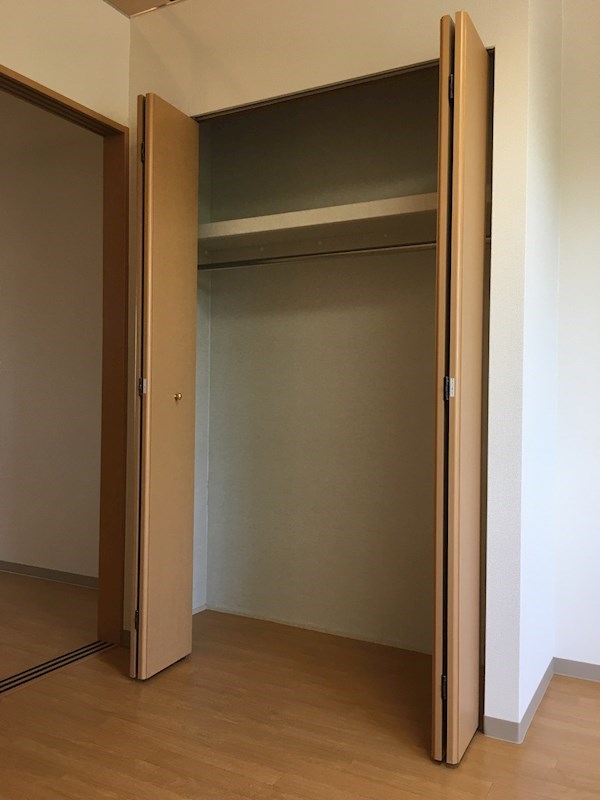 エヌキュート今堅田Ｉ 洋室クローゼット収納