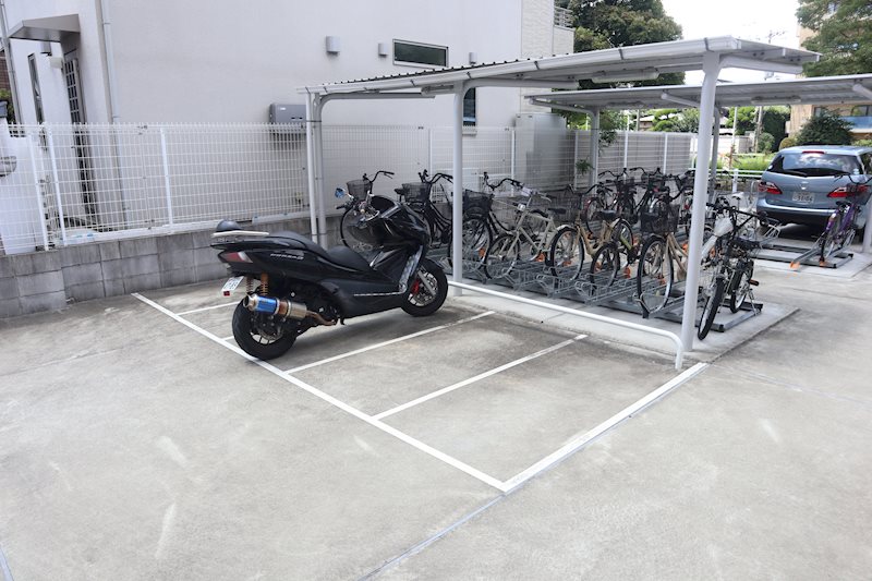 Splendor Smile バイク置き場