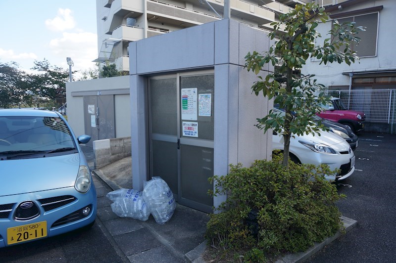 ウォーターマーク ゴミ置き場
