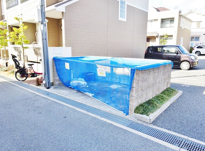ヴィラージュ刀根山Ⅲ ゴミ置き場