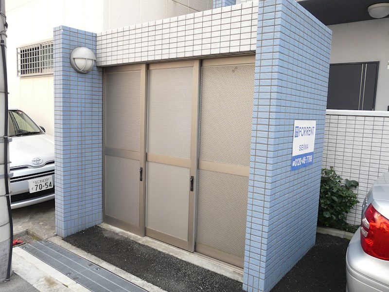 ディット・ビージュー ゴミ置き場
