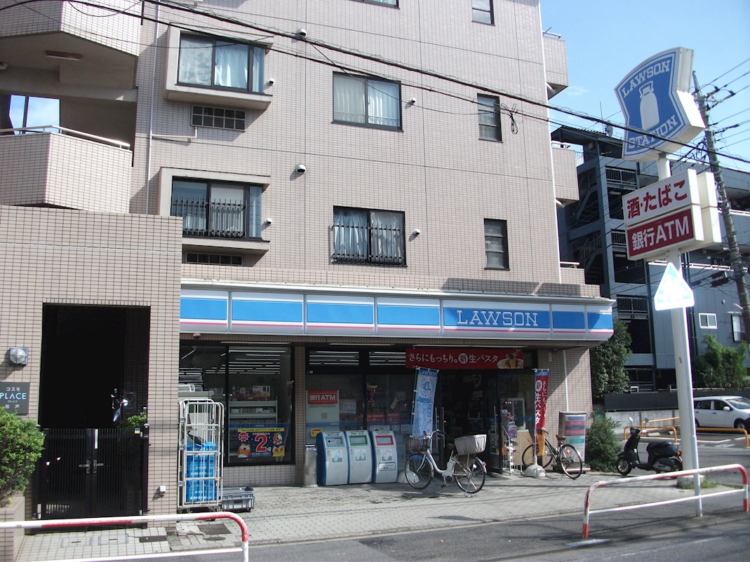 テラスハウス コンビ二：ﾛｰｿﾝ 松戸店　175m　近隣