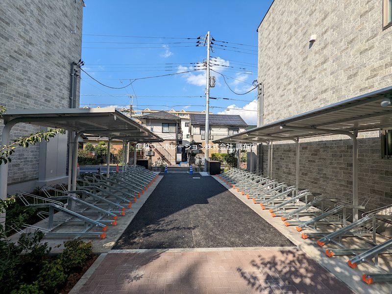 ヴァン・ヴェール鷹の台 駐輪場