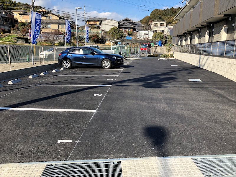 エムズアロッジオ 駐車場です。