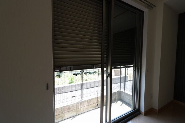 リマーレ山科 1Ｆはシャッター雨戸付なので防犯面でも優れています。