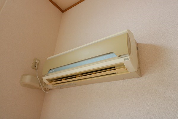 Warm front.わかわし(ウォームフロントわかわし) エアコン1基は設備です。