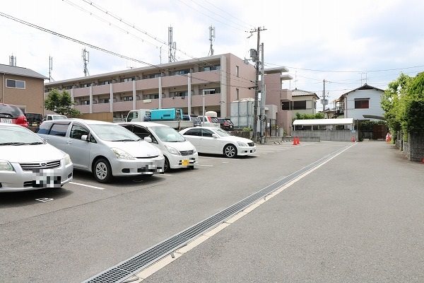 cozy court 駐車場