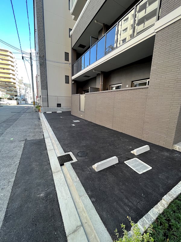サンセール上本町 駐車場