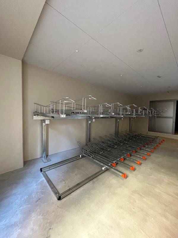 サンセール上本町 駐輪場