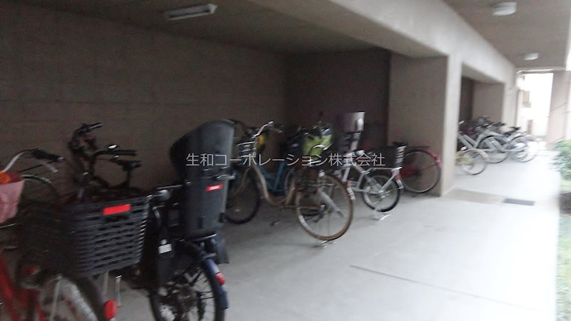 パル・OM 駐輪場