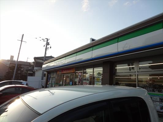 グランディール六甲 コンビ二：ファミリーマート　灘神前町店　298m