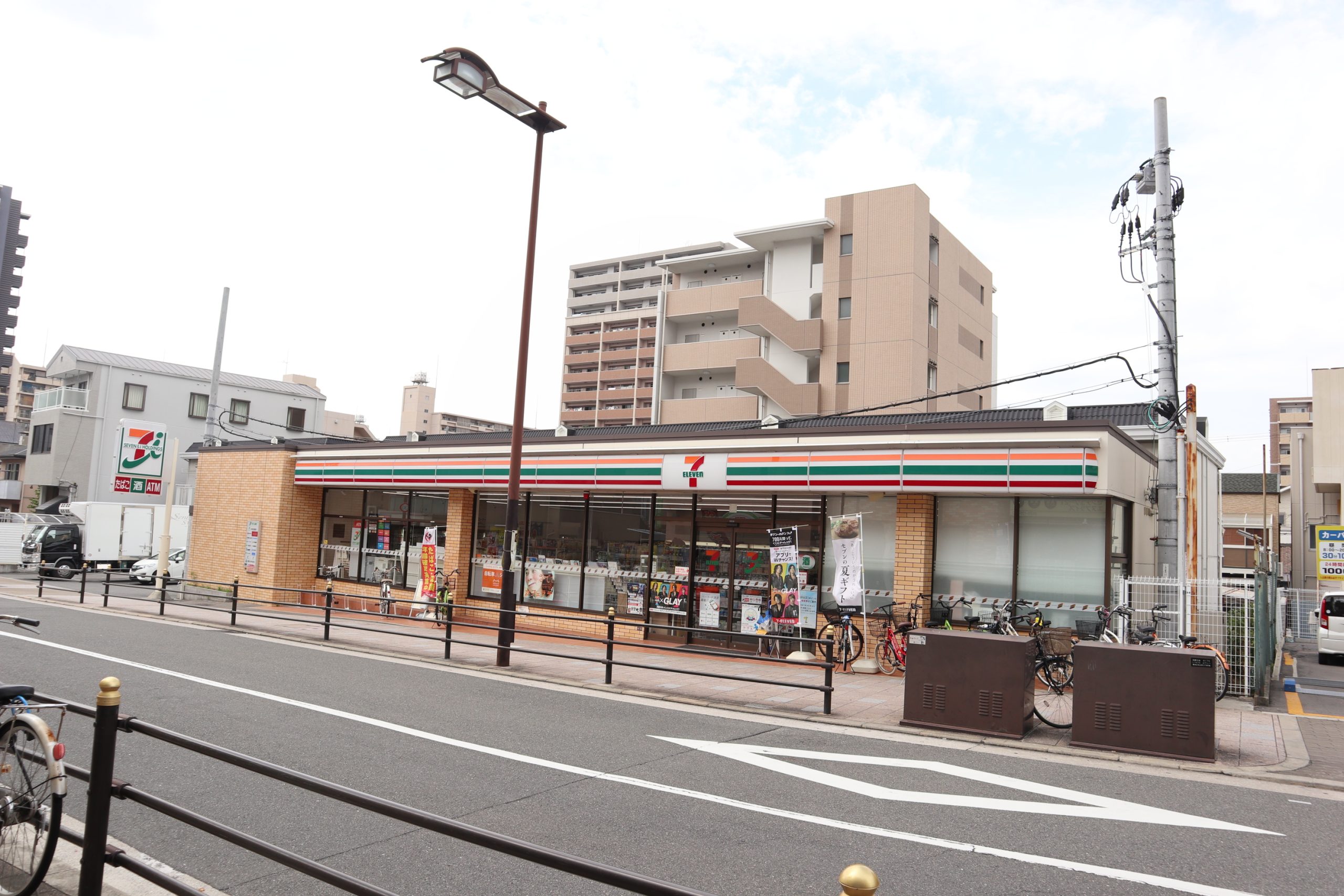 サラ ロタス コフレ コンビ二：ｾﾌﾞﾝｲﾚﾌﾞﾝ JR放出駅西店　394m