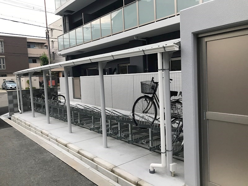 BRIGHT　CUBE 駐輪場