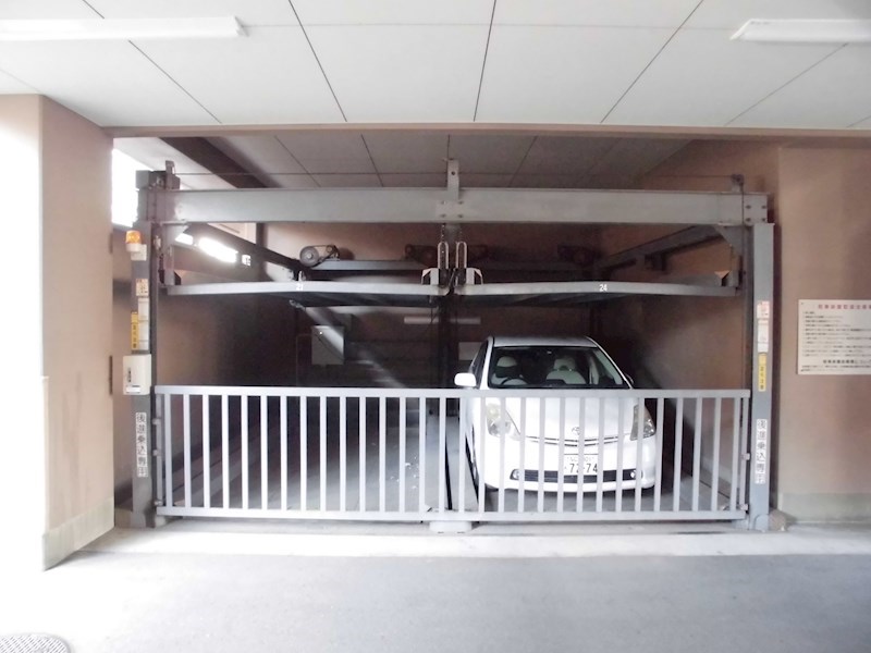 グラン ドルチェ 駐車場