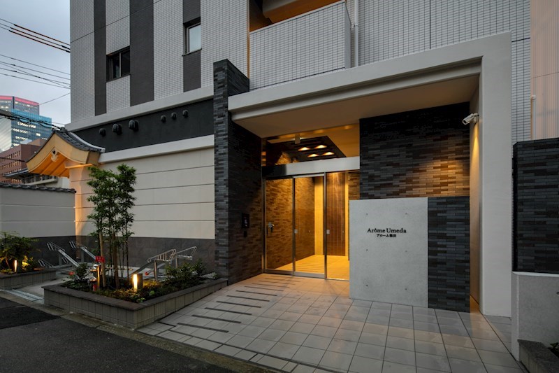 Arome梅田 エントランス