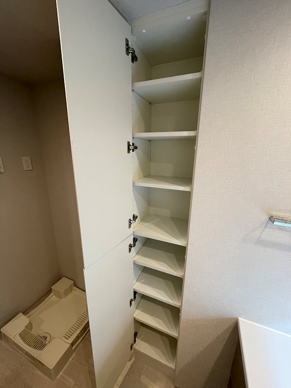 クレヴィア長岡天神 現地写真（玄関）