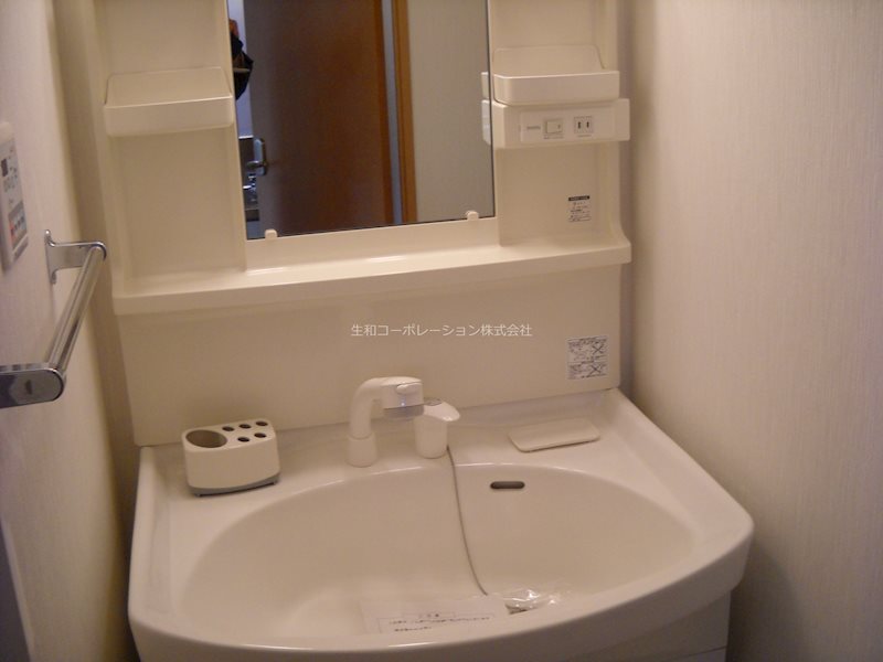 HST2106 同仕様写真（リビング）
