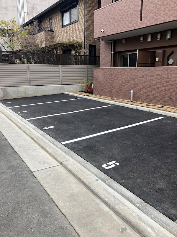 スタシオン河内山本 駐車場