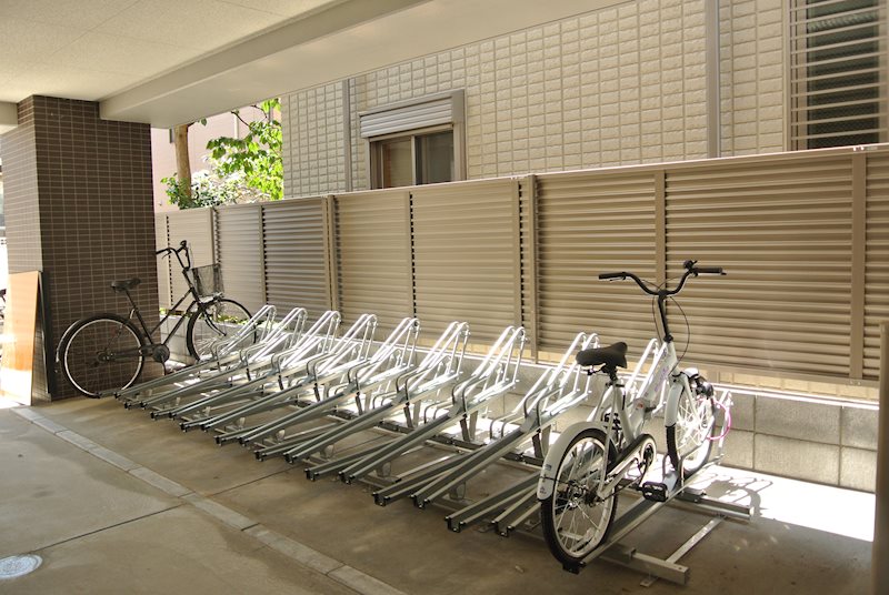 RIBETTES GARDEN 駐輪場