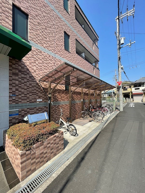 ピスケス花園 駐輪場