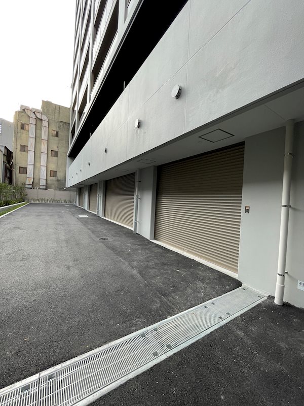 ラ フェリーチェ難波 駐車場