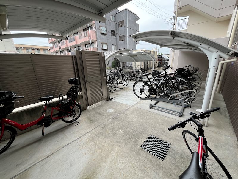 グラティ 駐輪場