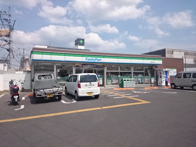 エーデルハイム コンビ二：ﾌｧﾐﾘｰﾏｰﾄ 城陽寺田店　103m