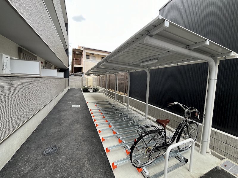 リプライネ中楠 駐輪場