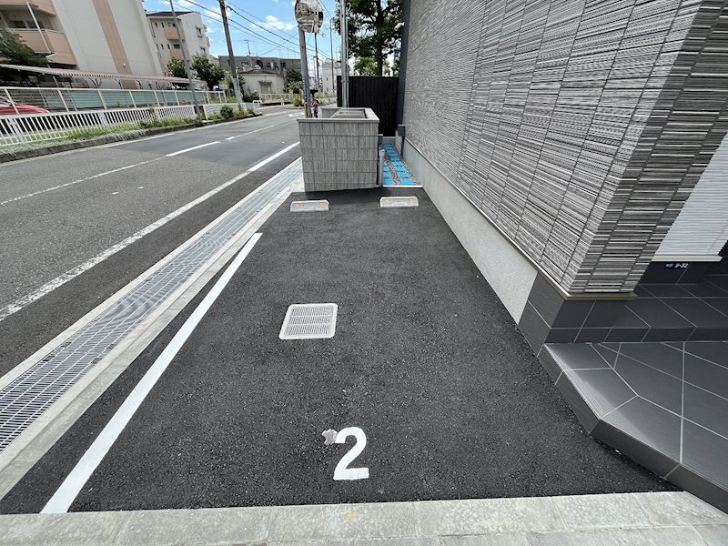 リプライネ中楠 駐車場