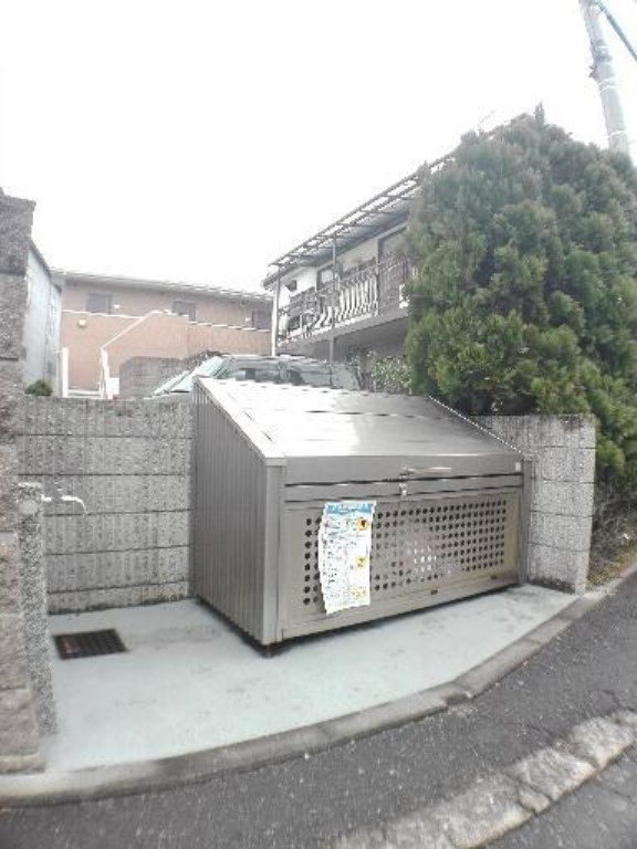 パレス ロワール ゴミ置き場