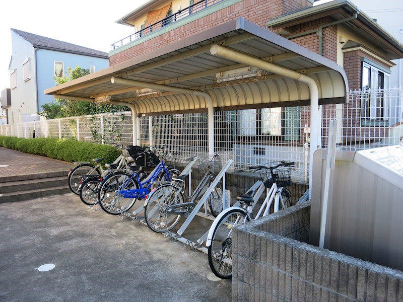プリムローズ 駐輪場