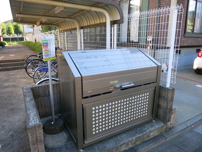 プリムローズ ゴミ置き場