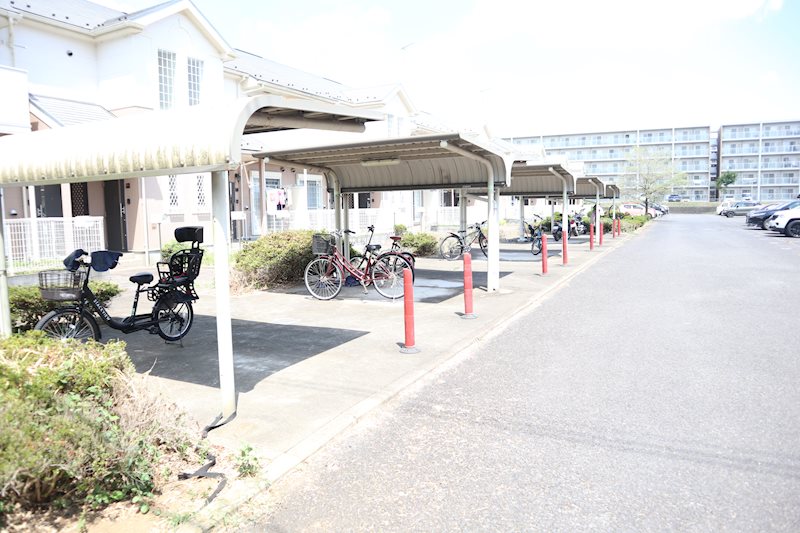 メゾン・ベルデュールA 駐輪場