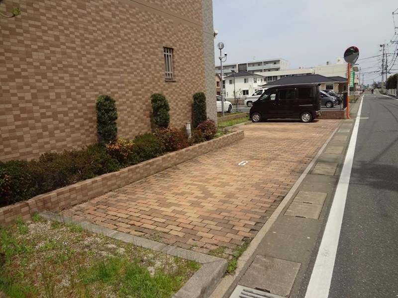 クリエイト三島 駐車場