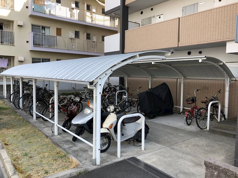クレスト園田 駐輪場