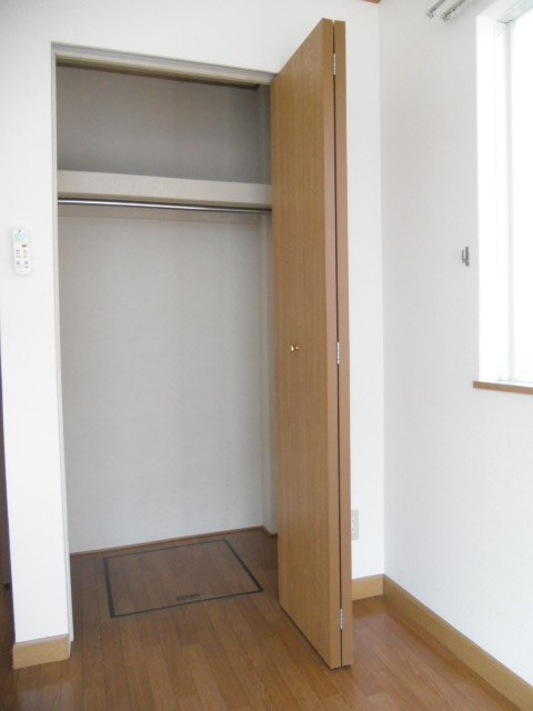 グランポン魚住 収納